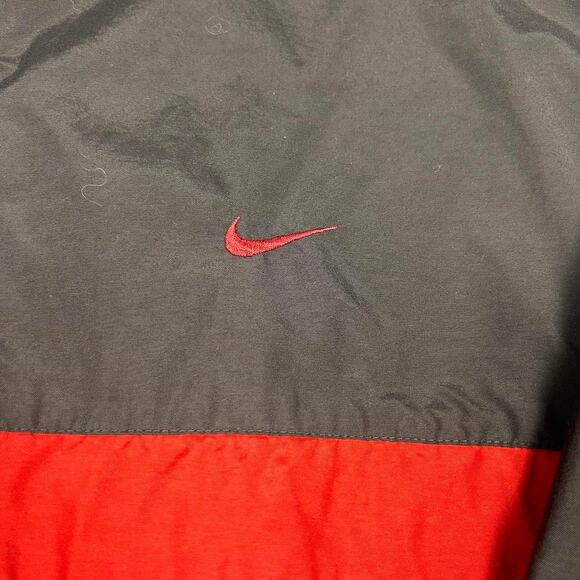 Y2K Nike Grey and Red Windbreaker Jacket - Picture 2 of 6